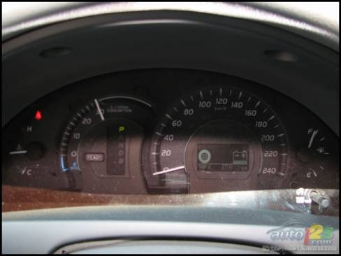 Toyota Camry hybride 2007 (Photo: Michel Deslauriers, Auto123.com)