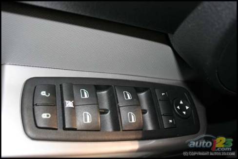 2007 Dodge Nitro SLT 4x4 (Photo: Justin Pritchard, Auto123.com)