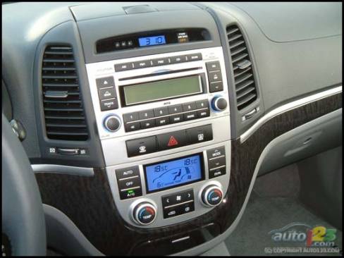 2007 Hyundai Santa Fe GLS (Photo: Rob Rothwell, Auto123.com)