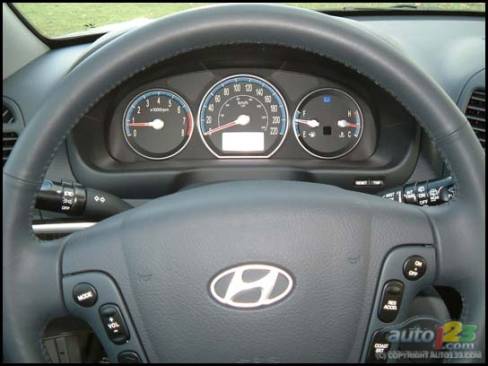2007 Hyundai Santa Fe GLS (Photo: Rob Rothwell, Auto123.com)