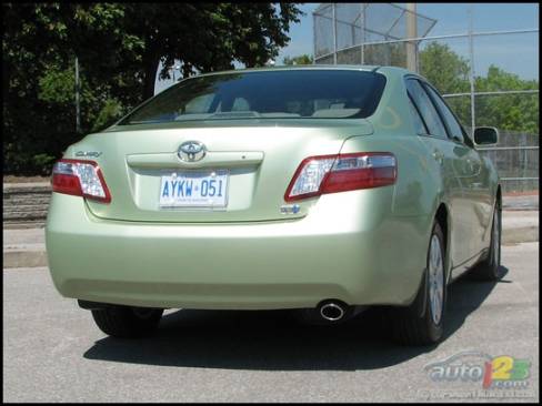 Toyota Camry hybride 2007 (Photo: Michel Deslauriers, Auto123.com)