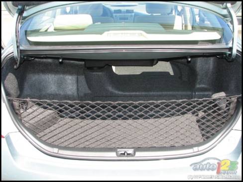 Toyota Camry hybride 2007 (Photo: Michel Deslauriers, Auto123.com)