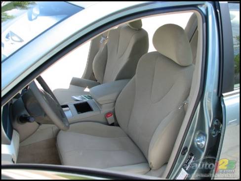 Toyota Camry hybride 2007 (Photo: Michel Deslauriers, Auto123.com)