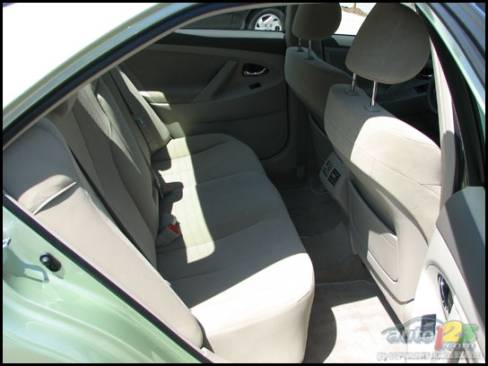 Toyota Camry hybride 2007 (Photo: Michel Deslauriers, Auto123.com)