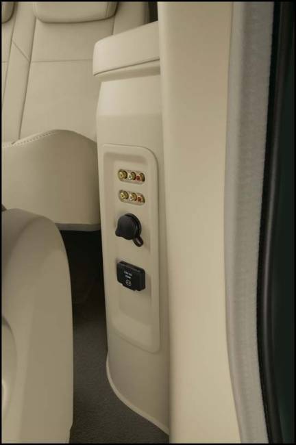 2008 Chrysler Town & Country (Photo: DaimlerChrysler)