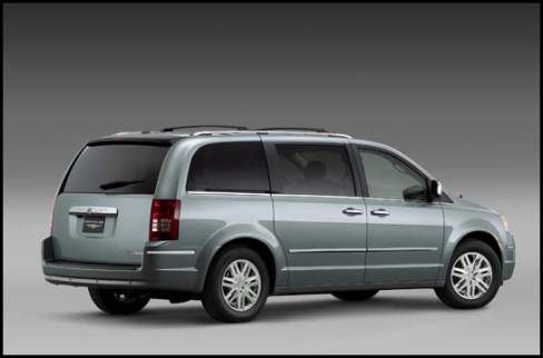 2008 Chrysler Town & Country (Photo: DaimlerChrysler)