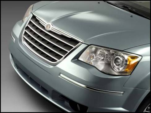 2008 Chrysler Town & Country (Photo: DaimlerChrysler)