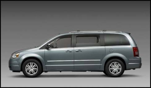 2008 Chrysler Town & Country (Photo: DaimlerChrysler)