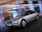 Lancement au Canada de la toute nouvelle berline XJ 2004, la Jaguar la plus �volu�e jamais construite, � l'occasion du Salon international de l'automobile du Canada 2003