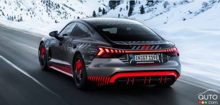 Prototype Audi e-tron GT, trois quarts arrière