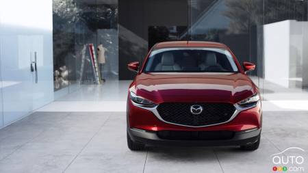 2020 Mazda CX-30, front