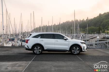 2022 Kia Sorento PHEV, profile