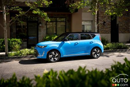 2023 Kia Soul, profile