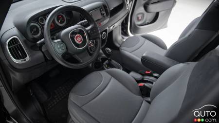 L'habitacle de la Fiat 500L 2015