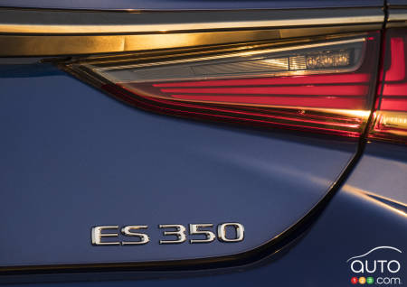 Lexus ES 2019