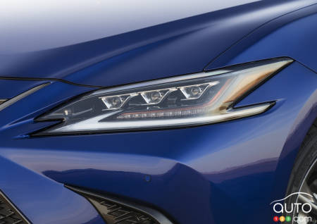 Lexus ES 2019