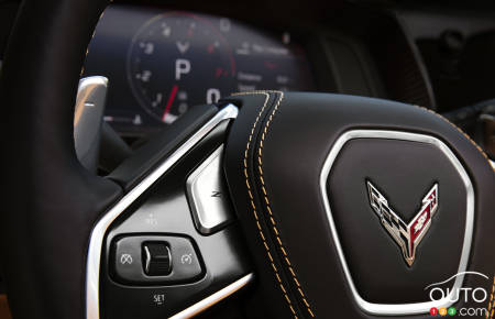 Badging on steering wheel, Chevrolet Corvette