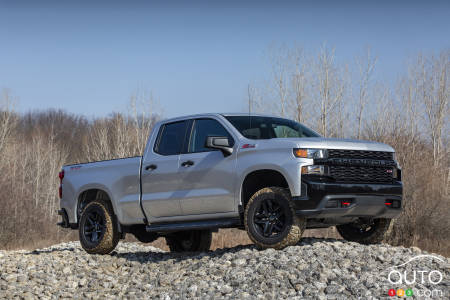 2020 Chevrolet Silverado 1500 Trail Boss, three-quarters front