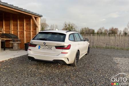 2022 BMW 330e, rear