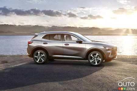 2021 Buick Envision. profile