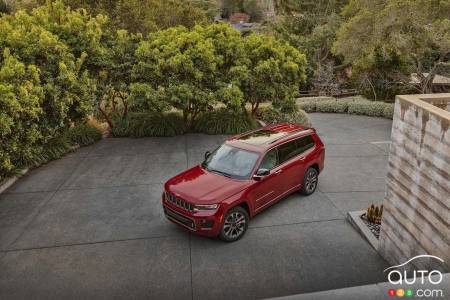 2021 Jeep Grand Cherokee L, from above