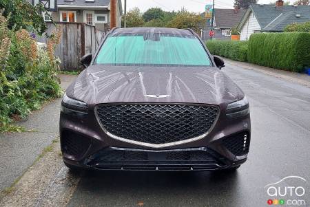 The 2022 Genesis GV70, in the Vancouver rain