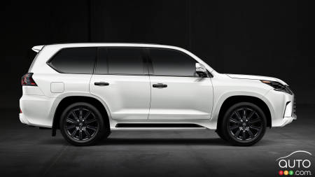 2021 Lexus LX, profile