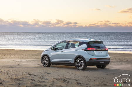 Chevrolet Bolt EUV 2022, trois quarts arrière