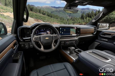 Chevrolet Silverado High Country 2022, intérieur