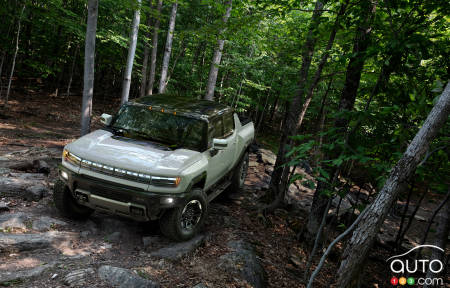 2022 GMC Hummer, from above