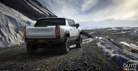 2022 GMC Hummer, rear