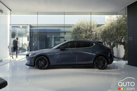 Mazda3 Sport 2022, profil