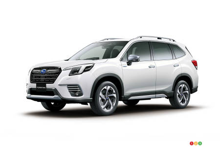2022 Subaru Forester (Japan), in white