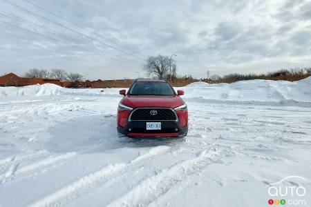 2022 Toyota Corolla Cross, front