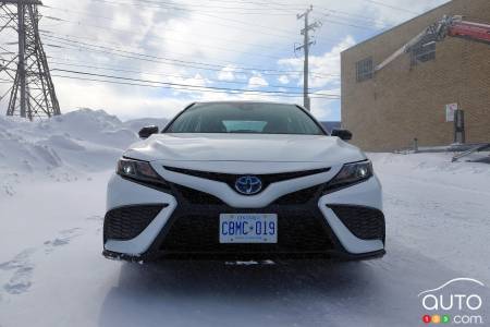 Toyota Camry - Avant