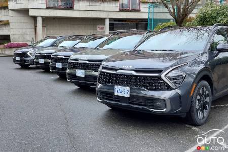 2023 Kia Sportages, non-hybrid