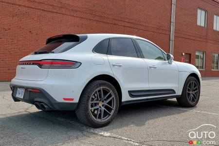 2022 Porsche Macan, three-quarters rear