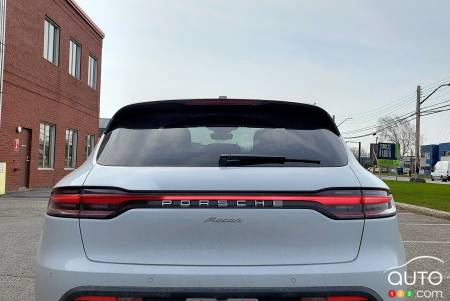 2022 Porsche Macan, rear