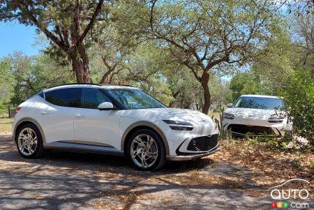 2023 Genesis GV60, profile and front