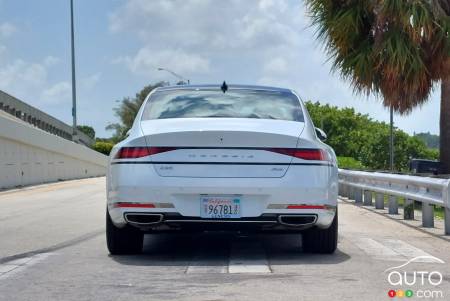 2023 Genesis G90, rear