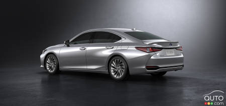 Lexus ES 2022-2023, trois quarts arrière