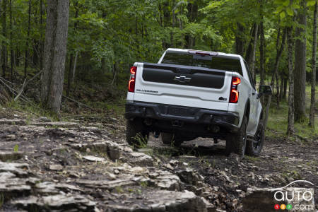 Chevrolet Silverado ZR2 Bison 2023, arrière