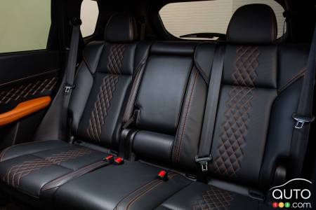 2023 Mitsubishi Outlander, seating