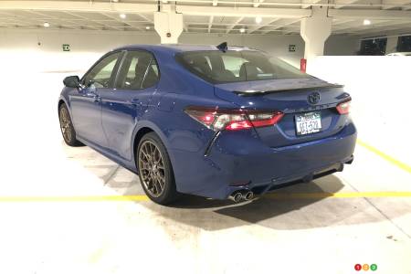 2023 Toyota Camry hybrid - Three-quarters rear