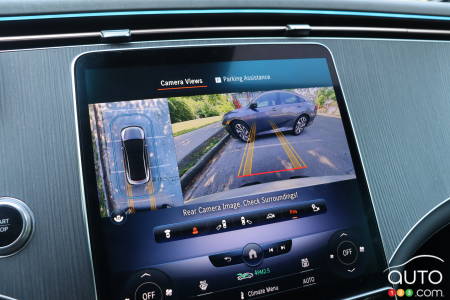 Multimedia screen in the 2023 Mercedes-Benz EQE 500