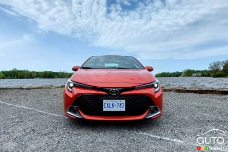 Toyota Corolla Hatchback 2023, avant