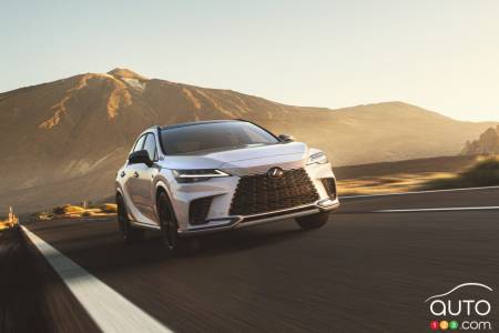 The 2023 Lexus RX RX 500h F-Sport