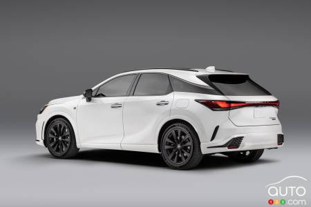 2023 Lexus RX, three-quarters rear