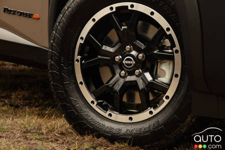 Le Nissan Pathfinder Rock Creek 2023, avec des pneus Toyo Open Country