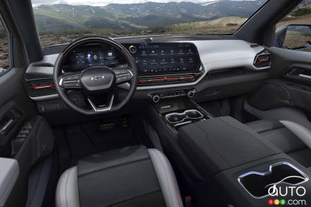 Chevrolet Silverado EV RST, interior